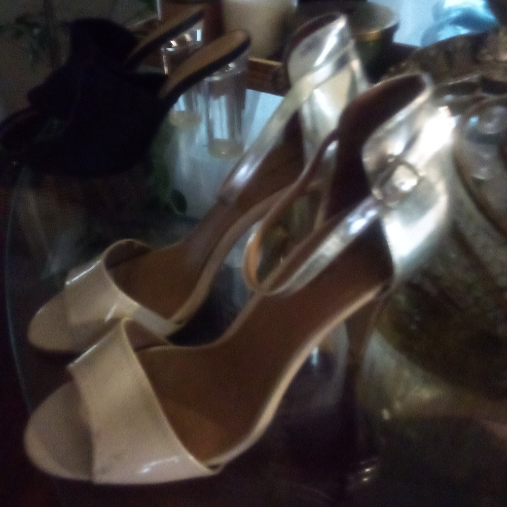 New classic shoes... size 10